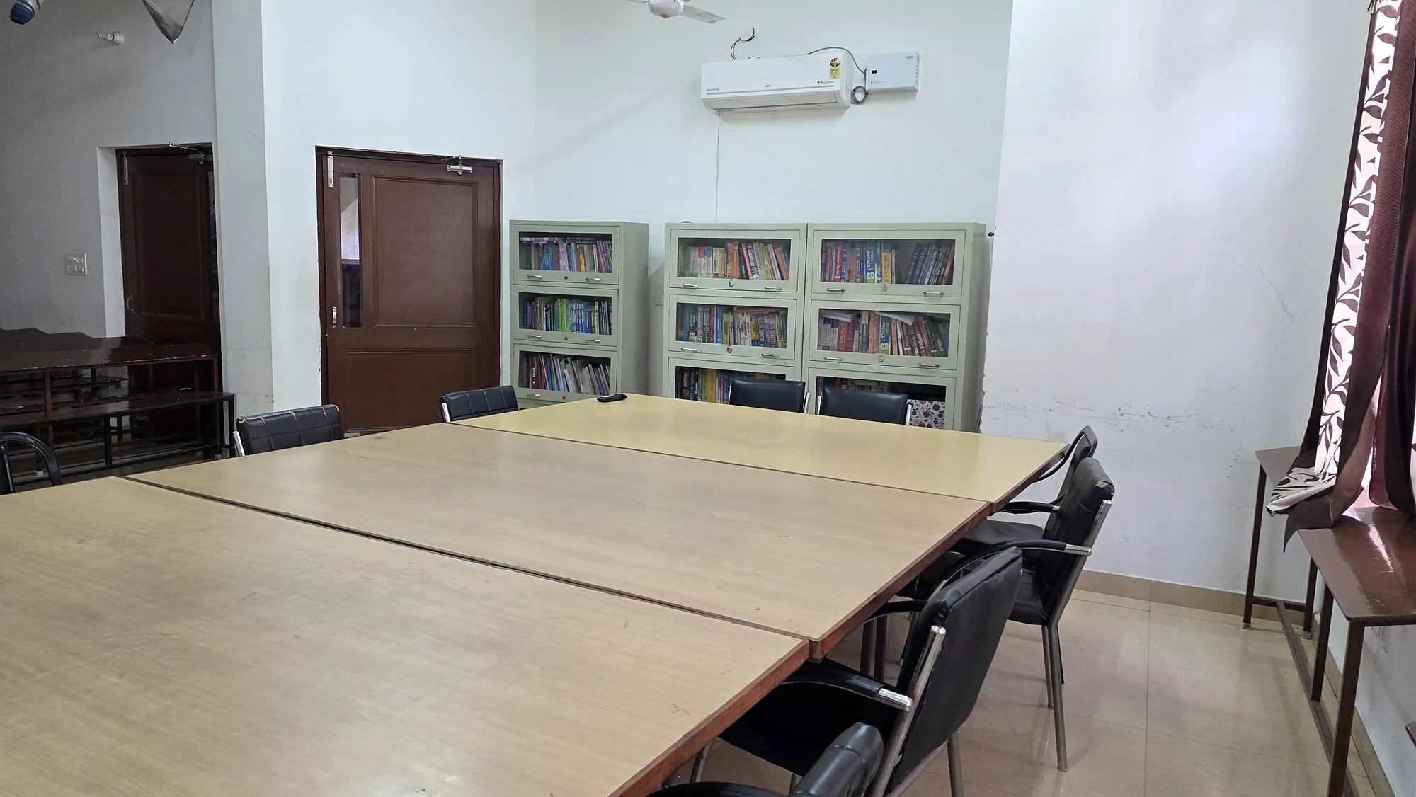 Faculty Seminar & Academic Research Hall at Shri Dasmesh Academy